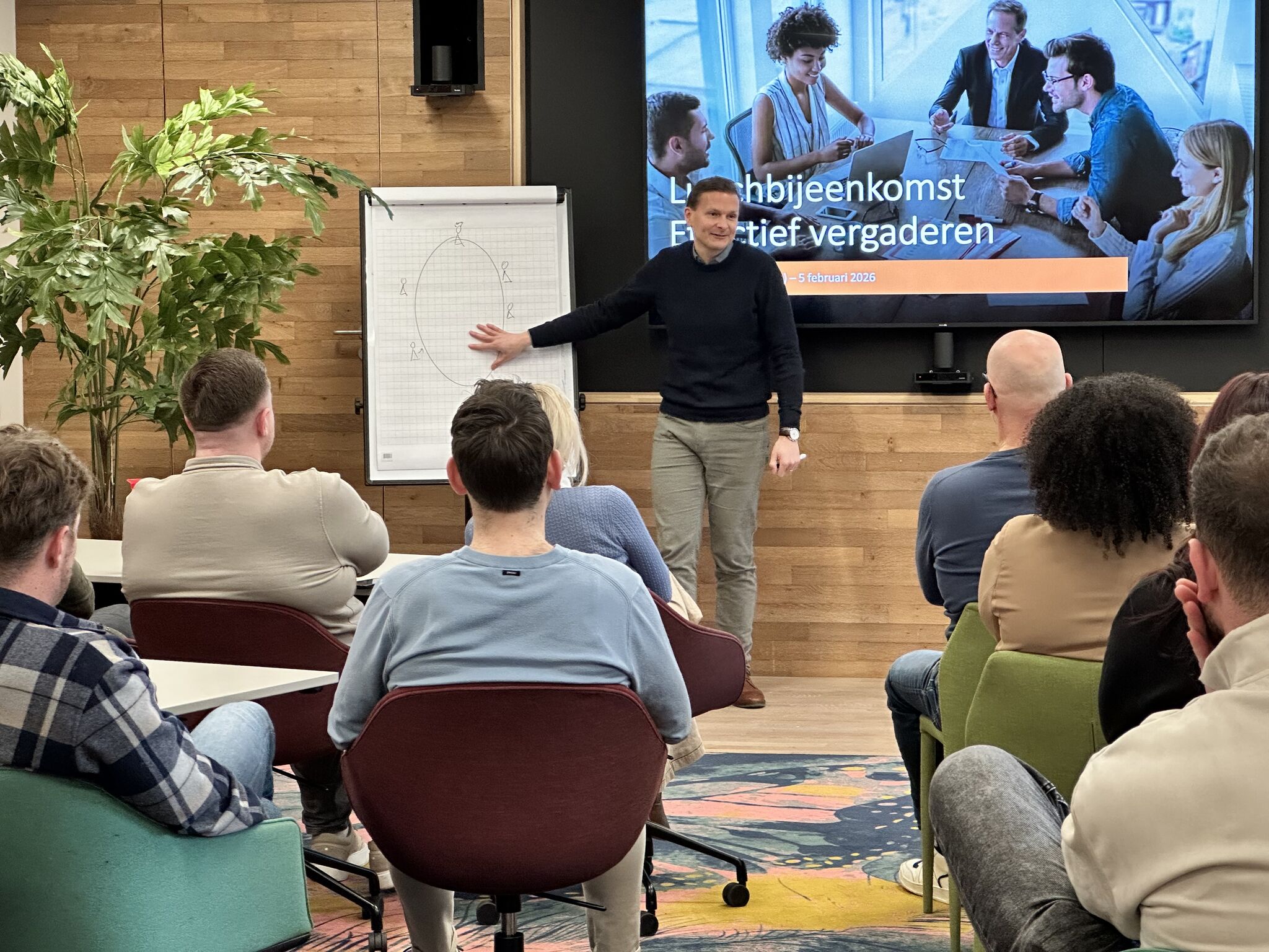 Tom Nobbe geeft een training effectief vergaderen